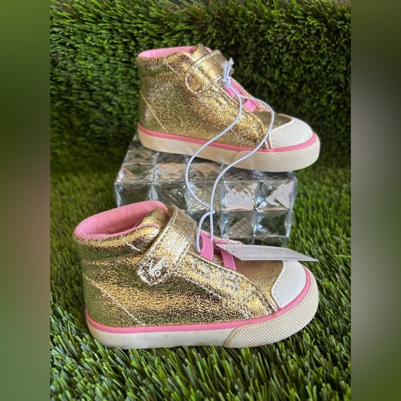 🌈SEE KAI RUN Gold and Pink Kids Top Sneakers SIZE #5🌈 - Picture 6 of 17
